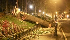 Kirk impacta con fuerza en España dejando un reguero de incidencias y vientos huracanados de 205 km/h