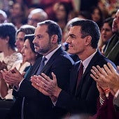 Sánchez admite que Ábalos le informó de la visita de Delcy tras haber dado otra versión ante el Congreso