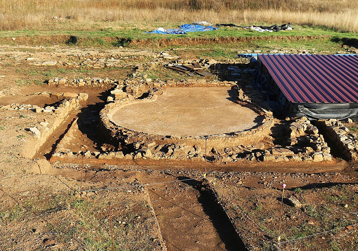 Piscina romana de hace 2.000 años en Huerta Varona, Aguilar de Campoo (Palencia)