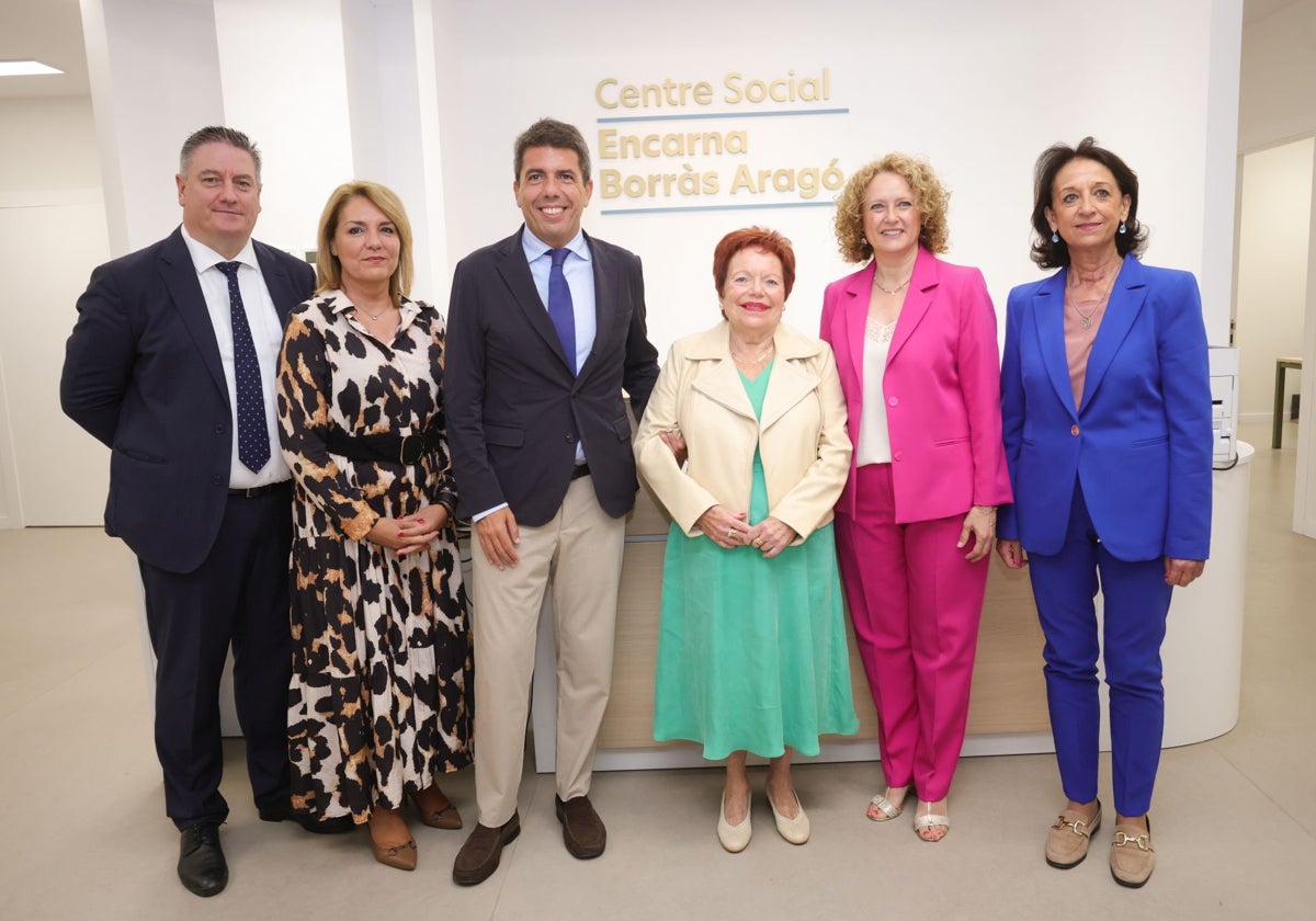 Imagen del presidente de la Generalitat Valenciana, Carlos Mazón, durante su visita institucional a Torrent