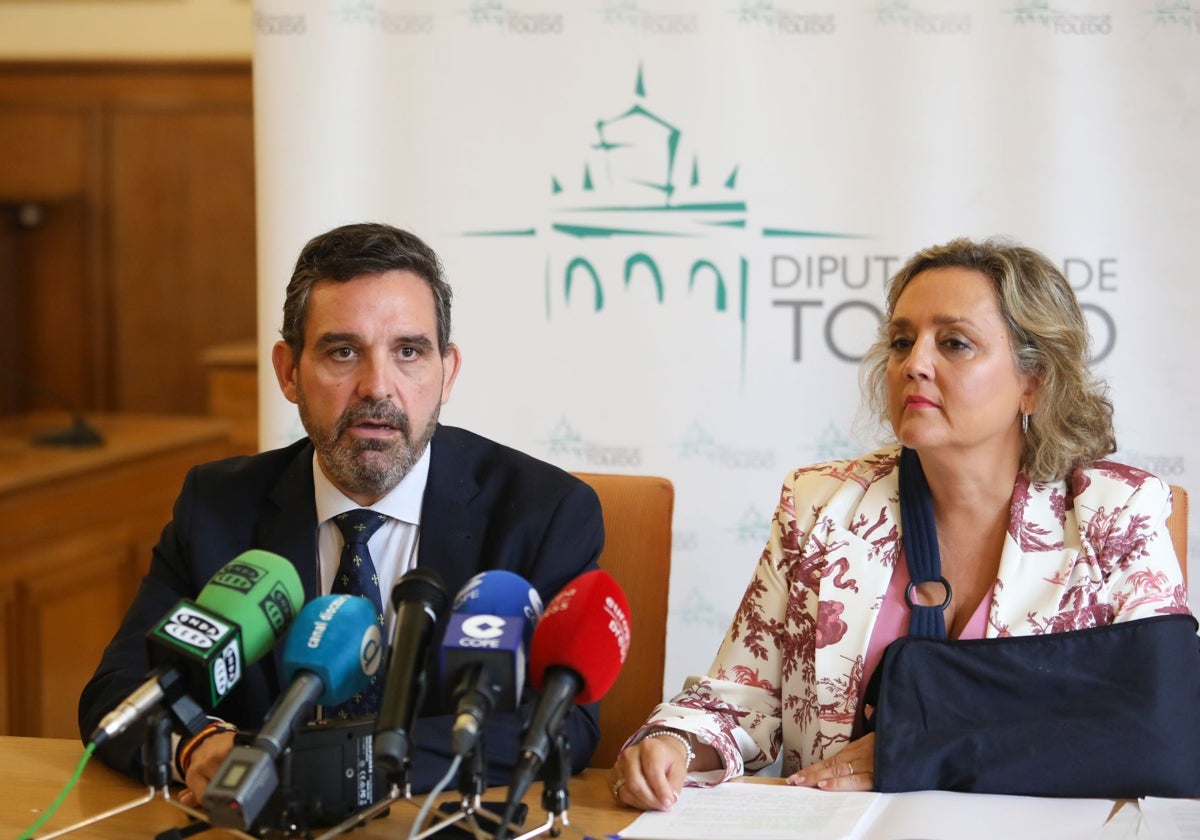 Joaquín Romera y Soledad De Frutos, este lunes, durante la rueda de prensa