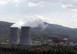 Mazón pide al Gobierno que no cierre la central nuclear valenciana de Cofrentes