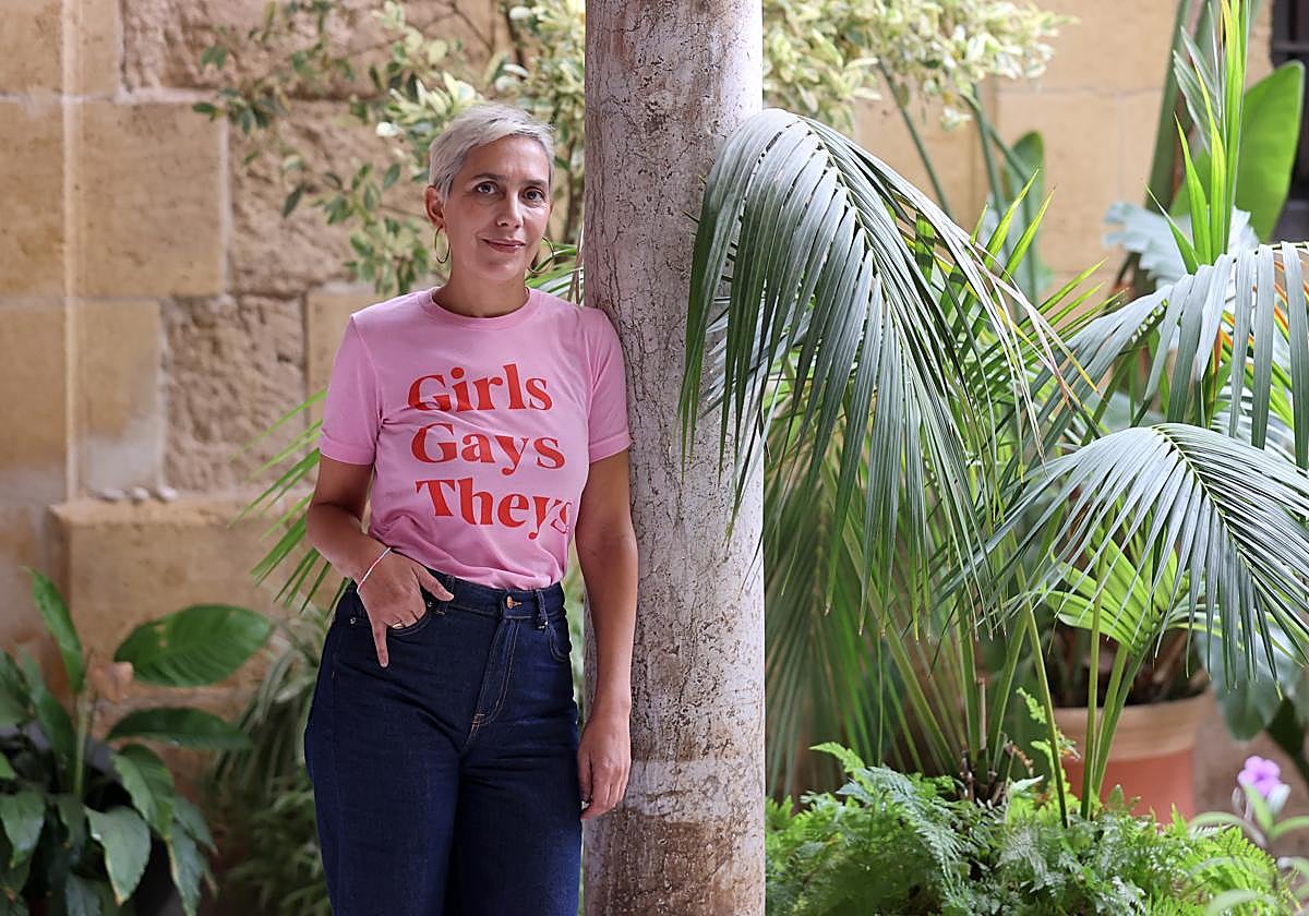 La directora de Flora posa para ABC antes de empezar la entrevista