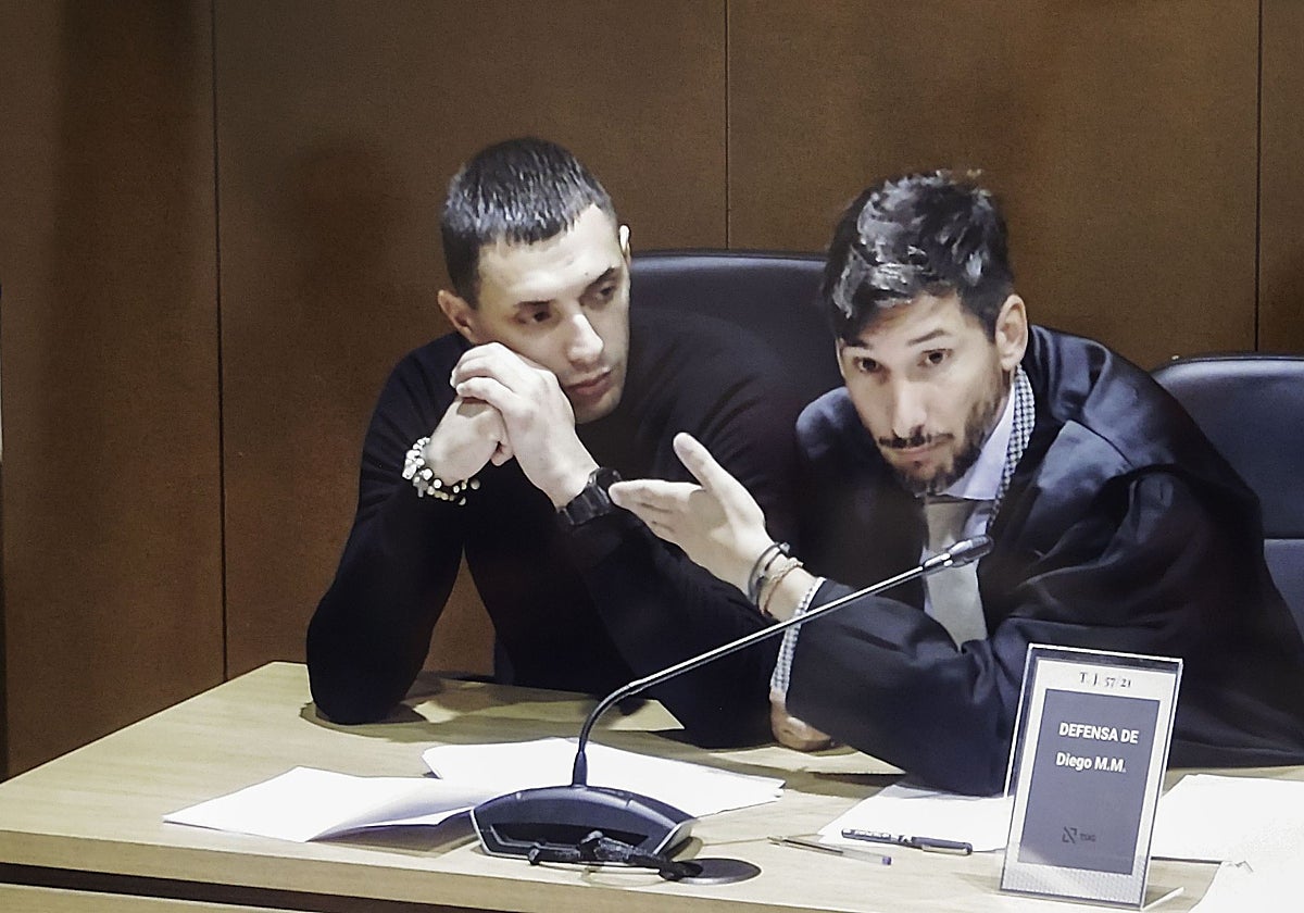 Diego Montaña, el más señalado por los interrogados hasta el momento, y su abogado