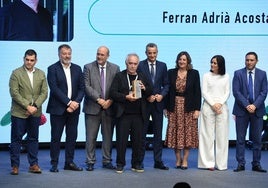 Ferran Adrià pide más becas para estudiantes de cocina tras recoger en Cuenca el premio Culinaria
