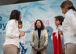 Ayuso anuncia que adelantará los cribados del cáncer de mama a los 45 años