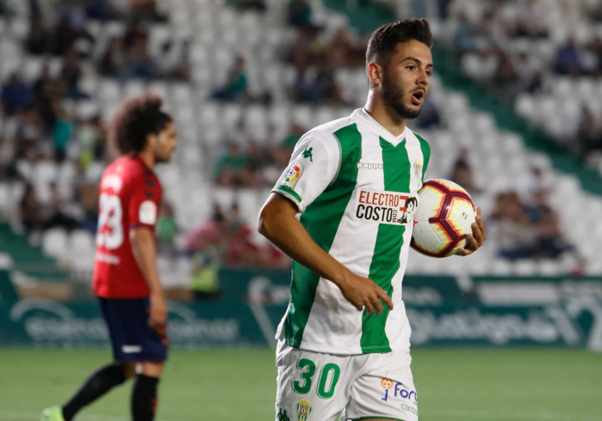 Andrés Martín, en su último partido con el Córdoba CF en Segunda en El Arcángel