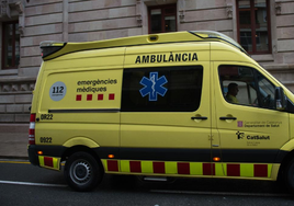 Mueren un motorista y el conductor de un patinete tras chocar en una carretera de Barcelona