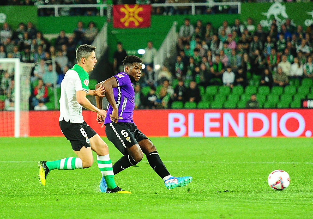 Marvel durante el partido en El Sardinero