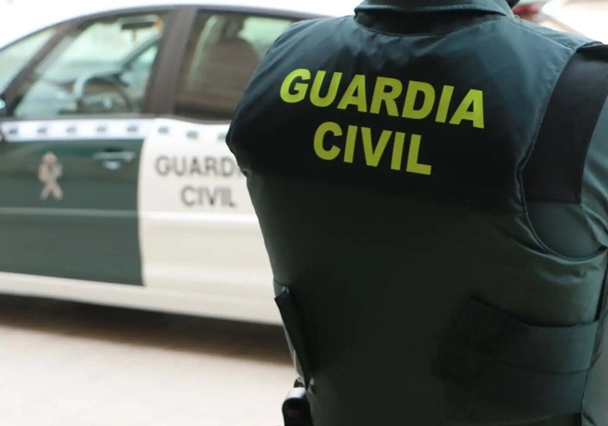 Condenan a dos años y seis meses de prisión al guardia civil de Almadén qué reveló secretos y falsificó documentos