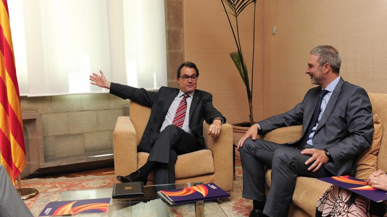 Artur Mas y Josep Ramon Bosch, en el Palacio de la Generalitat, el mes de junio de 2014