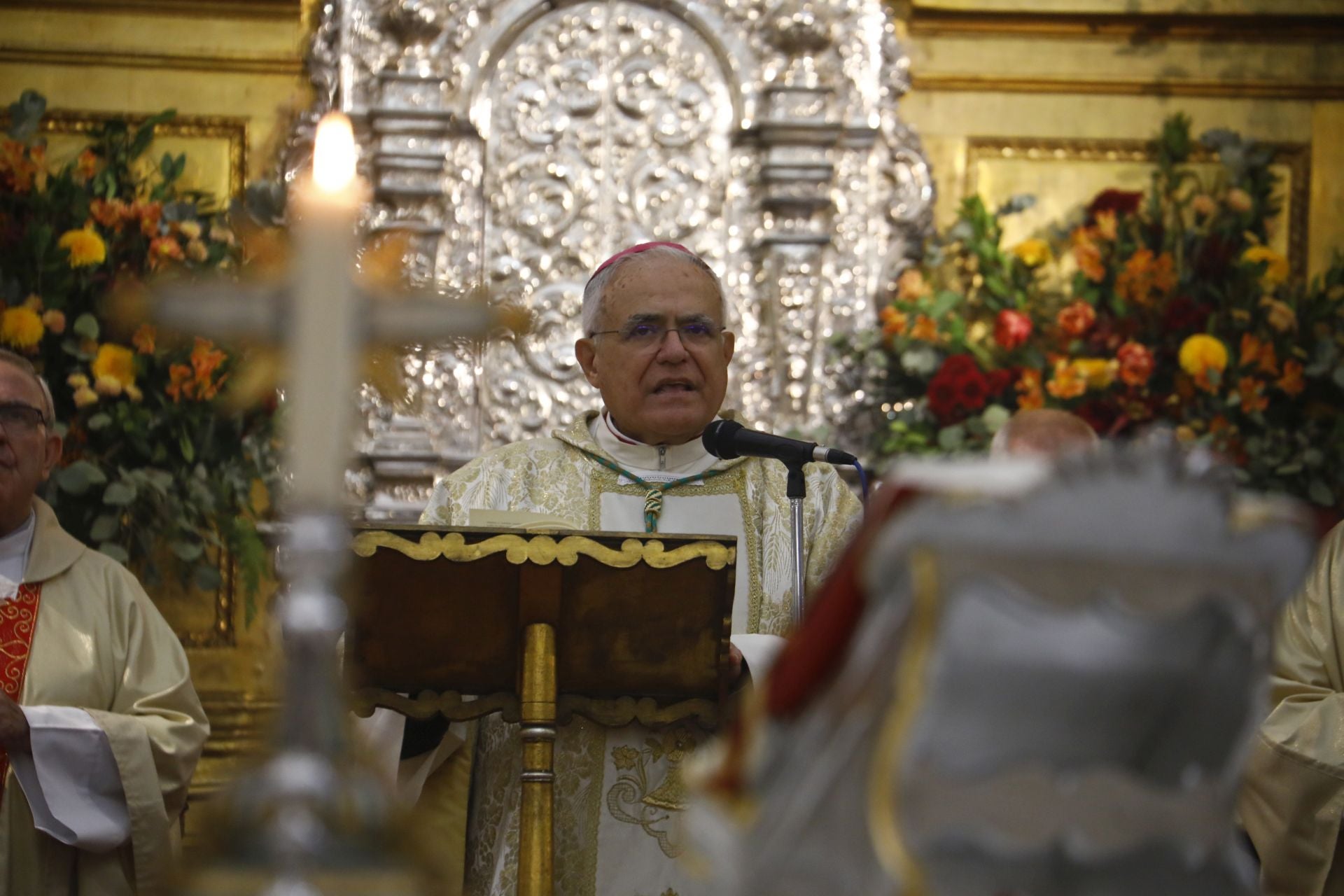 La tradicional misa de San Rafael en la iglesia del Juramento, en imágenes