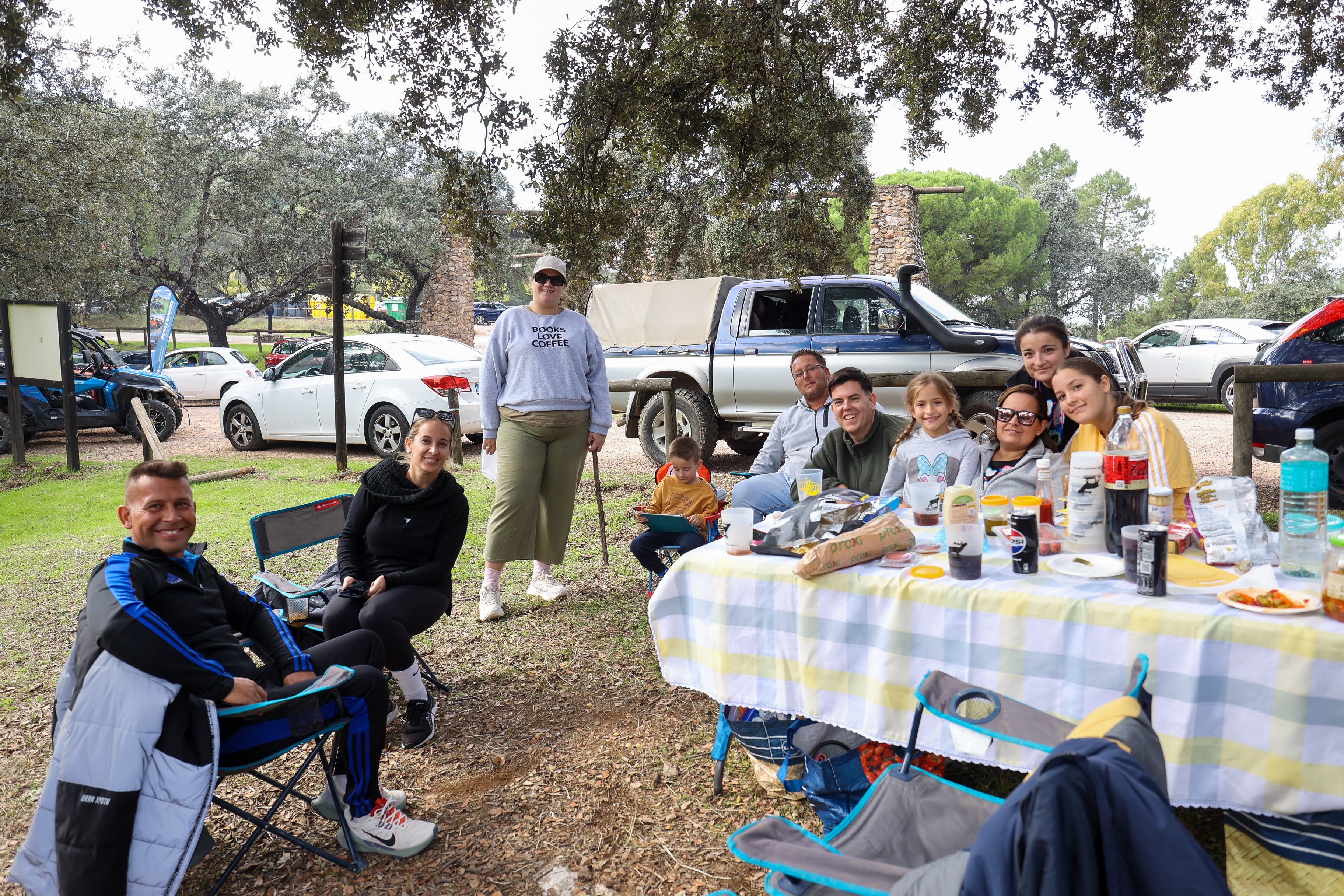 Los inigualables peroles por el Día de San Rafael en Córdoba, en imágenes
