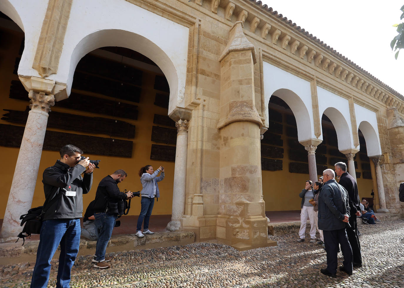 La restaurada capilla de San José y el contrafuerte de la Mezquita-Catedral de Córdoba, en imágenes