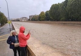 Alerta por lluvias y tormentas en Granada: el temporal provoca más de cien incidencias en la provincia