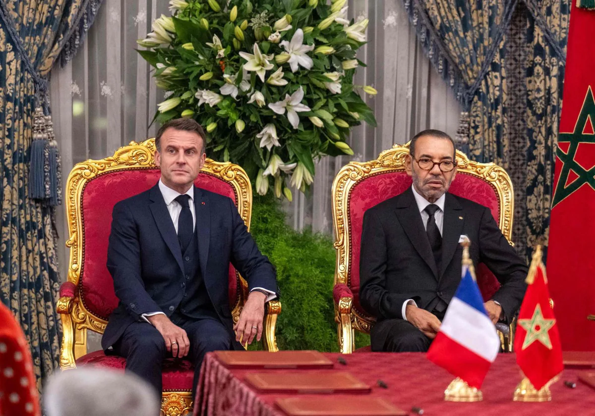 El presidente de la República Francesa, Emmanuel Macron, junto al rey Mohammed VI