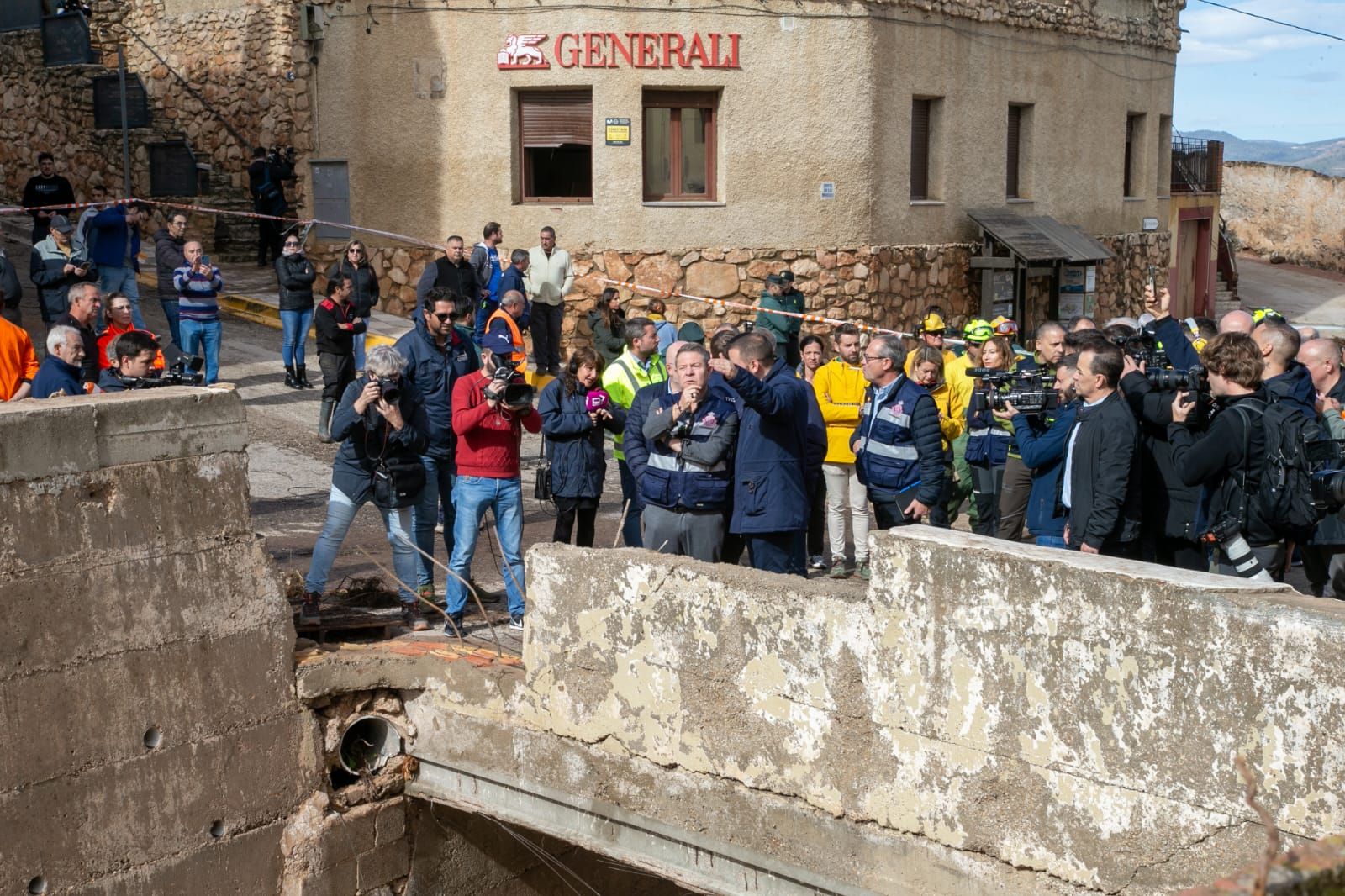Page y Tolón visitan Letur, arrasada por la DANA