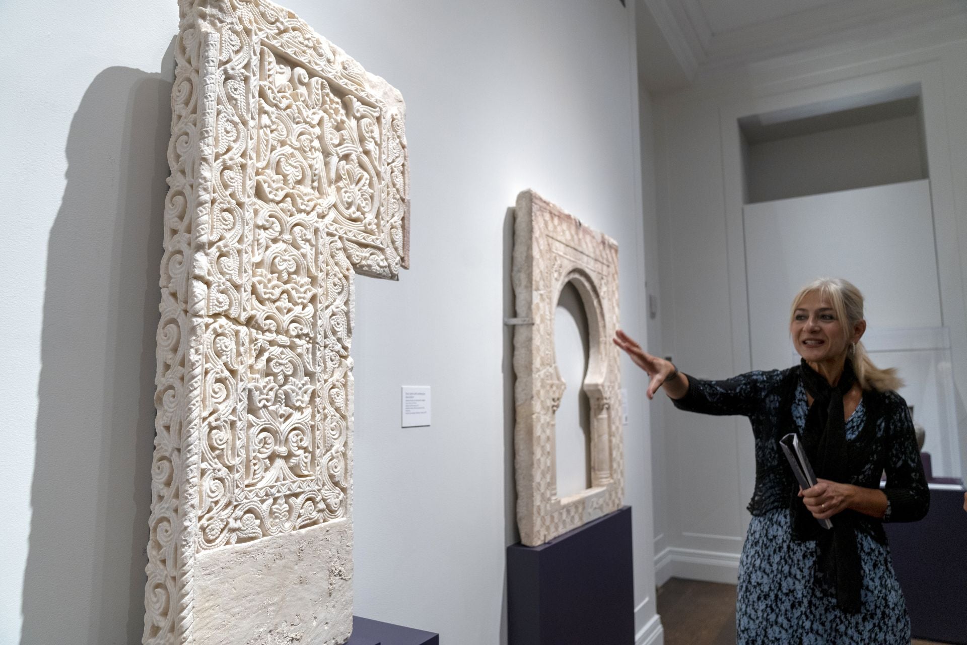 La gran exposición monográfica sobre Medina Azahara en Nueva York, en imágenes