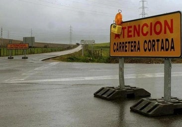 Un total de seis carreteras siguen cortadas en Castilla-La Mancha por los efectos de la DANA