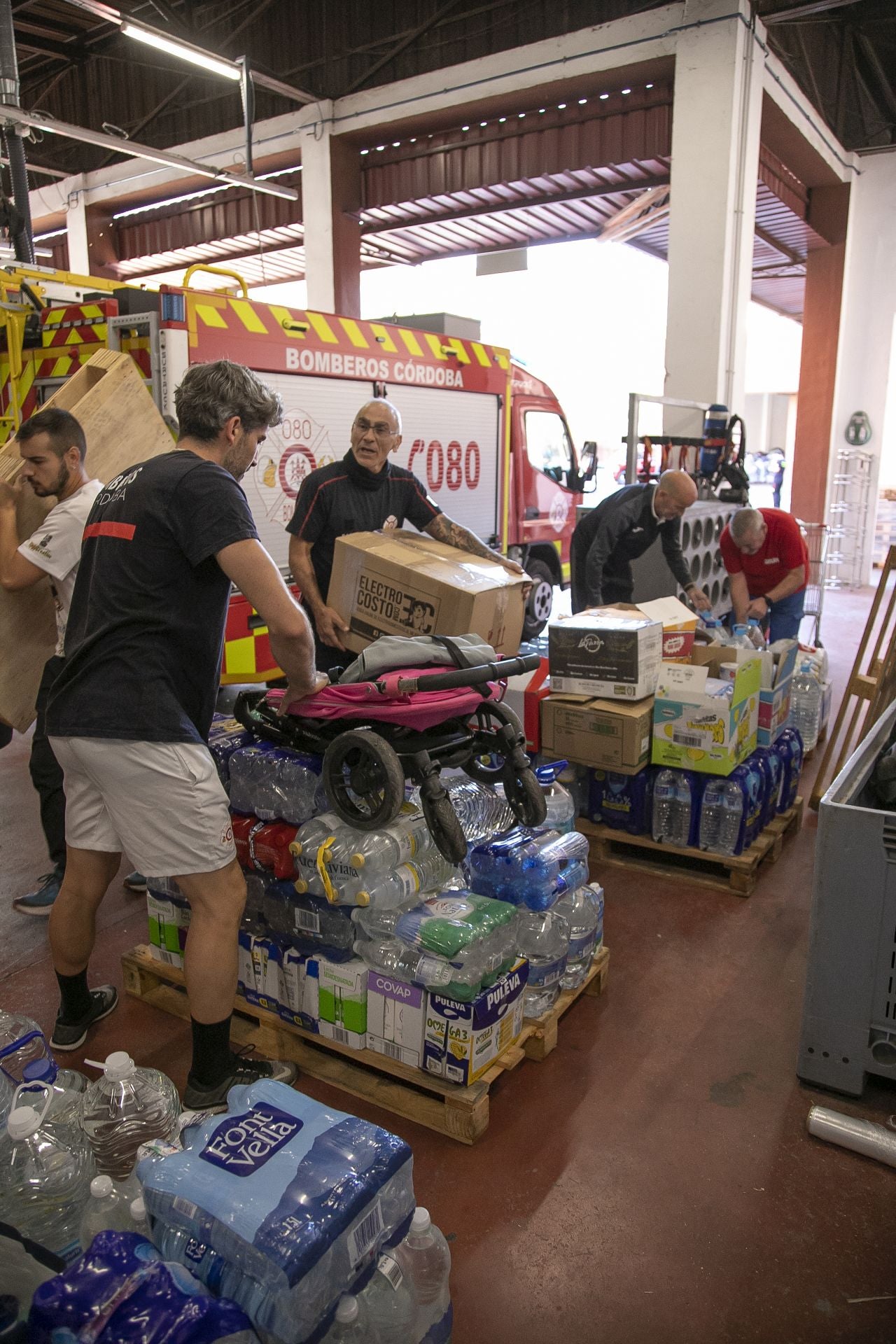 Las donaciones de los cordobeses a los damnificados de la DANA en Valencia, en imágenes