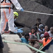 Canarias recibe 8 cayucos con más de 450 migrantes en las últimas horas