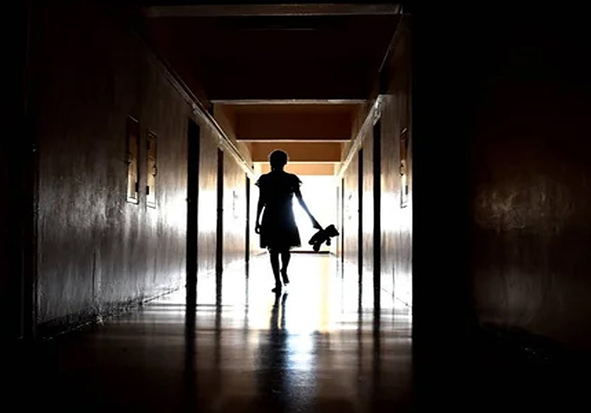 Terror en una comunidad de vecinos: el extraño caso del edificio encantado de la calle Almagro de Málaga