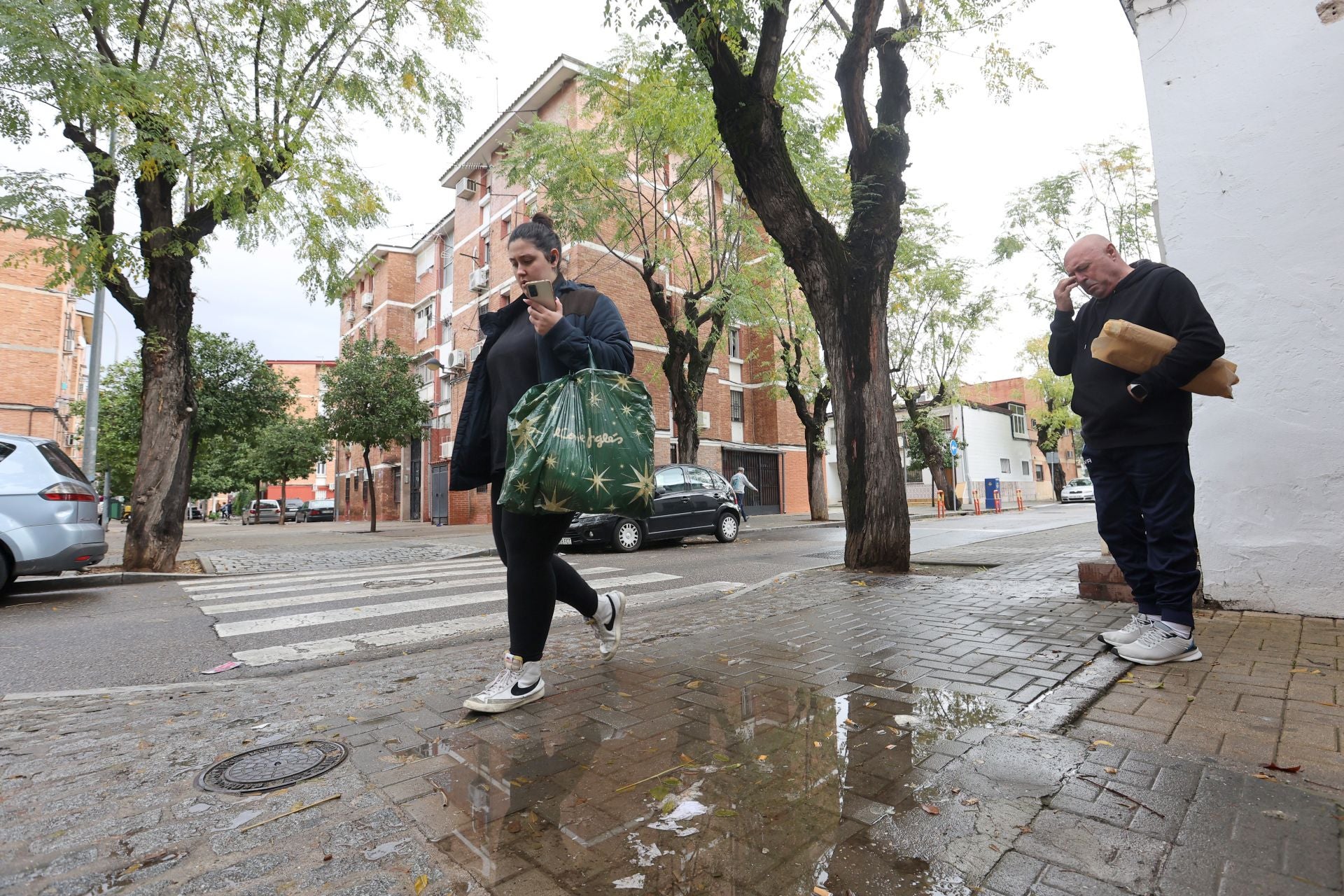 La vida en el Sector Sur y el Guadalquivir, dos de los barrios más pobres de España, en imágenes