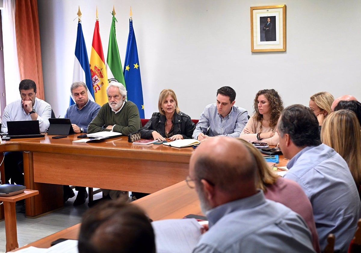 Reunión entre el Gobierno local y técnicos municipales