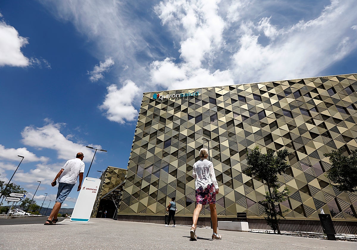 Acceso principal al Hospital Quirónsalud de Córdoba