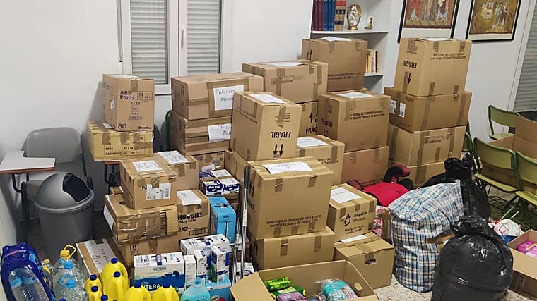 Material de limpieza y alimentación preparado para Valencia