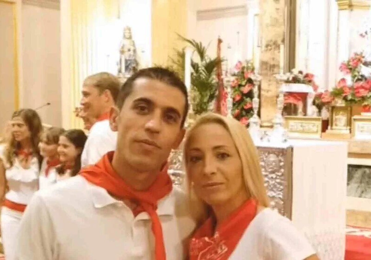 Jonathan, junto a su esposa Mónica, durante los Sanfermines de Pamplona, fiesta de la que era aficionado y corredor en los encierros