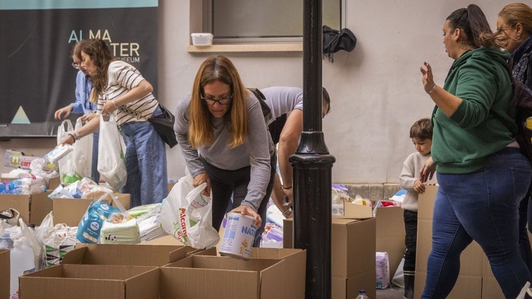 Dónde llevar comida, agua y ropa para los afectados por la Dana en País Vasco: consulta los 17 puntos y horarios para ayudar a los damnificados de Valencia