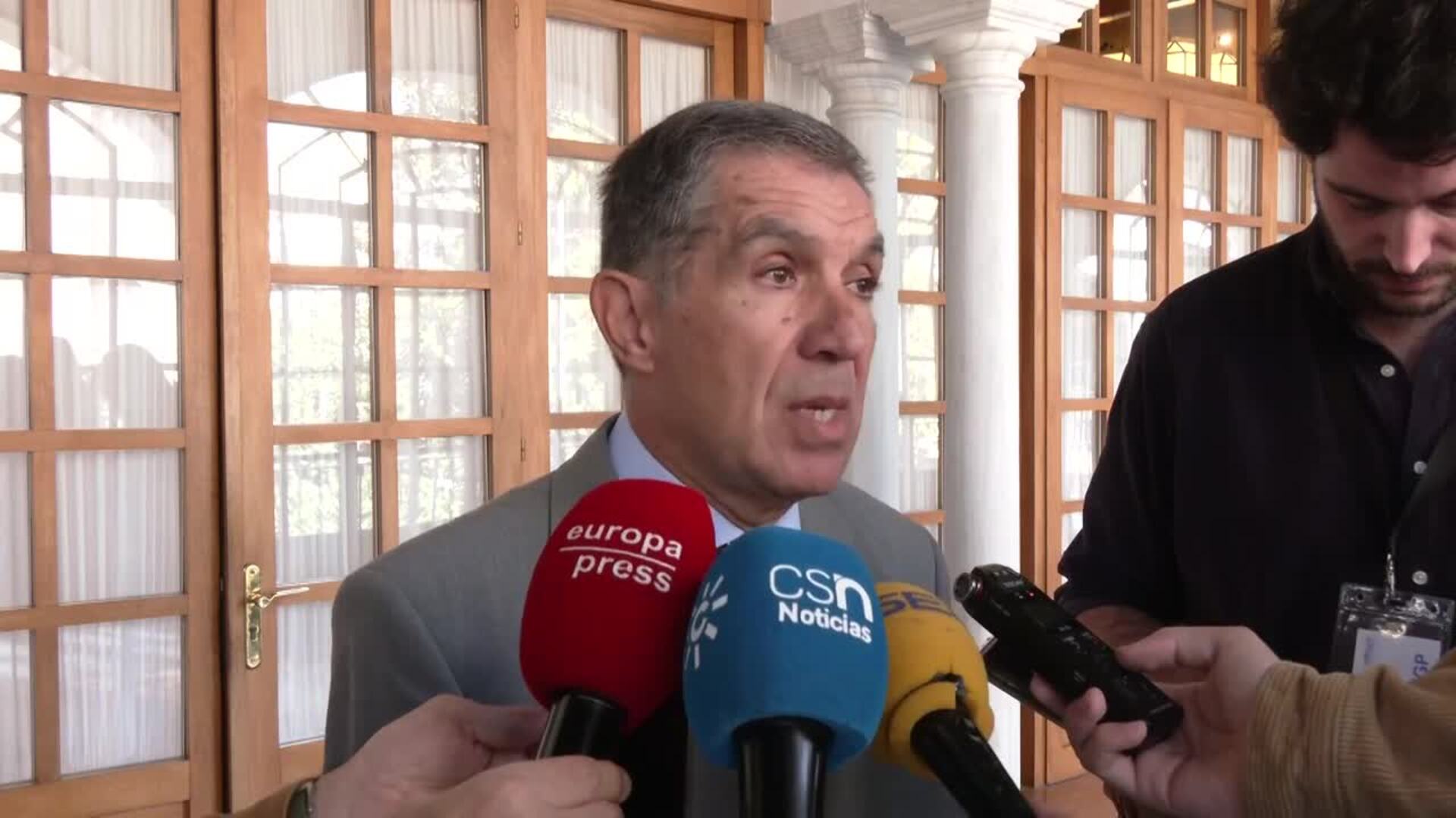 Del Río enmarca en una decisión &quot;muy meditada&quot; el optar a su tercer y último mandato del TSJA