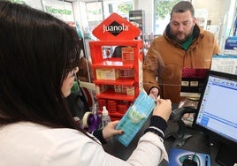 La Comisión Nacional de la Competencia investiga el uso de unas aplicaciones digitales de logística en farmacias cordobesas