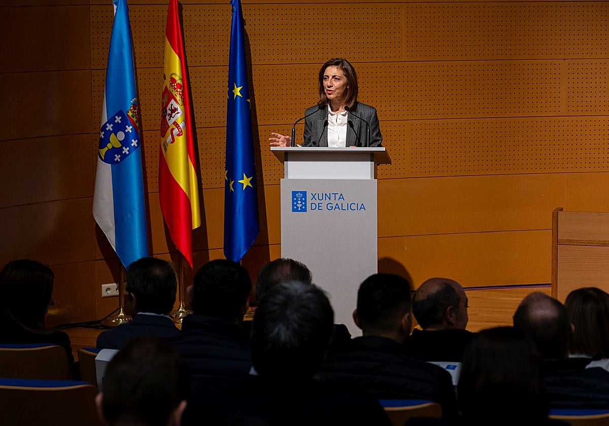 La conselleira de Medio Ambiente, Ángeles Vázquez, durante su intervención en el foro