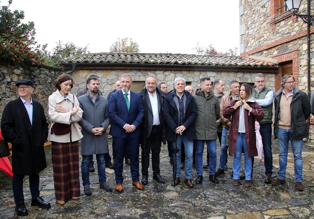 Luis Tudanca, entre otros, este domingo en la Feria de la Cecina de Chivo en Vegacervera (León)