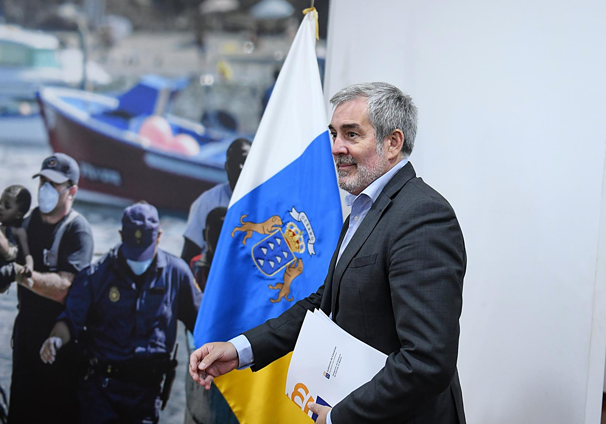 El presidente de Canarias, Fernando Clavijo, a su llegada a una comparecencia ante los medios en septiembre