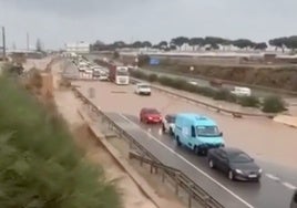 Una nueva DANA provoca inundaciones en Almería y obliga a efectuar cortes en la A-7