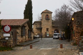 Este pueblo de Madrid se quedó atrapado en el tiempo y es uno de los más bonitos de España: dónde está y cómo llegar