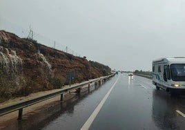 Madrugada sin incidencias por lluvia en Almería tras el paso de un temporal que ha cortado la A7