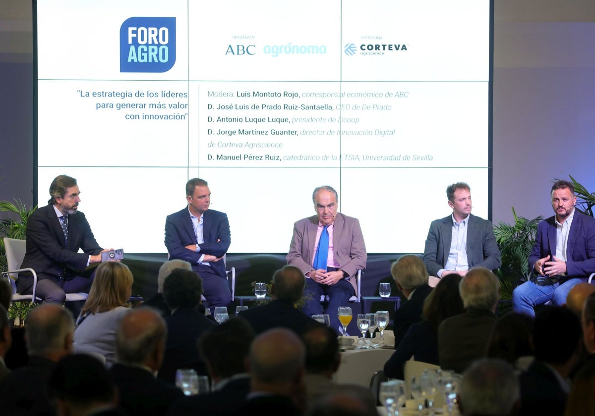 Mesa redonda durante el Foro Agro ABC-Corteva