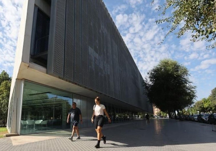 cantico-biblioteca-cordoba-kObE-U603342014676URE-758x531@diario_abc.jpg