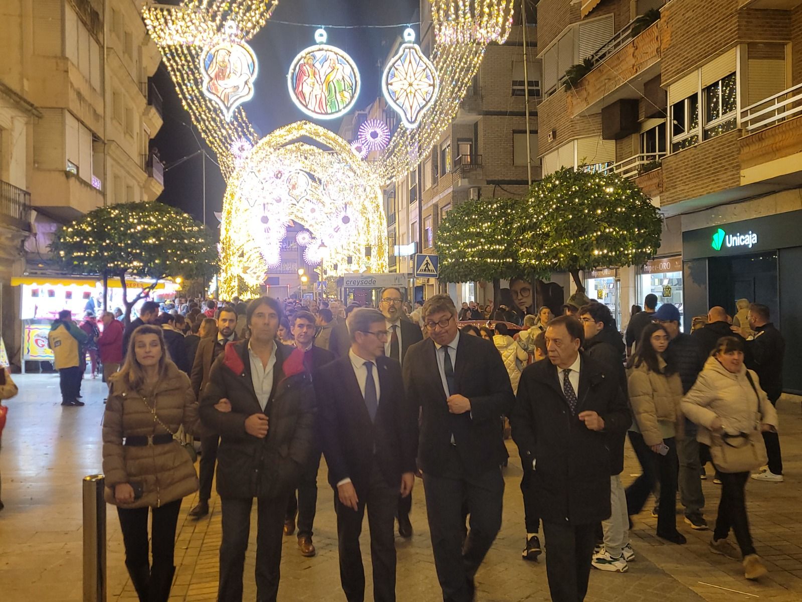 La inauguración del alumbrado navideño en Puente Genil, en imágenes
