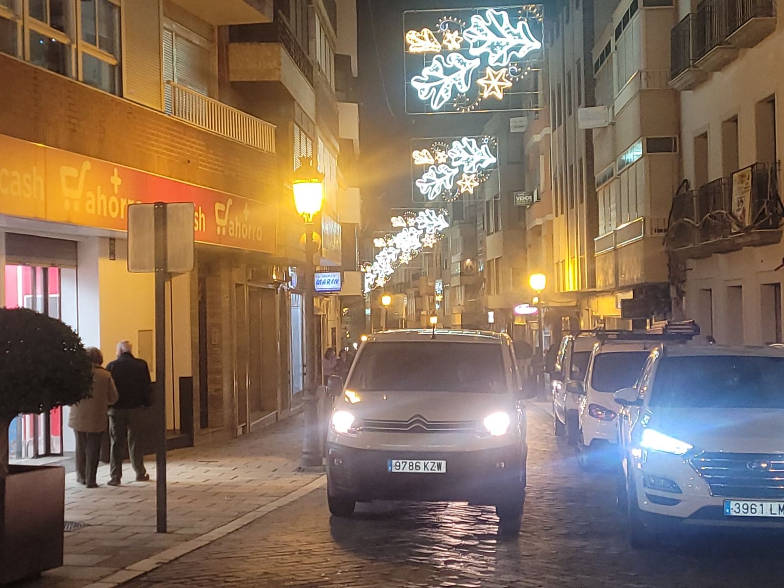 La inauguración del alumbrado navideño en Puente Genil, en imágenes