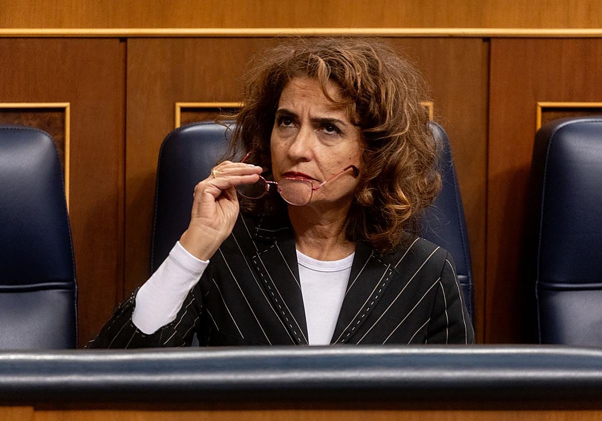 La vicepresidenta primera y ministra de Hacienda, María Jesús Montero