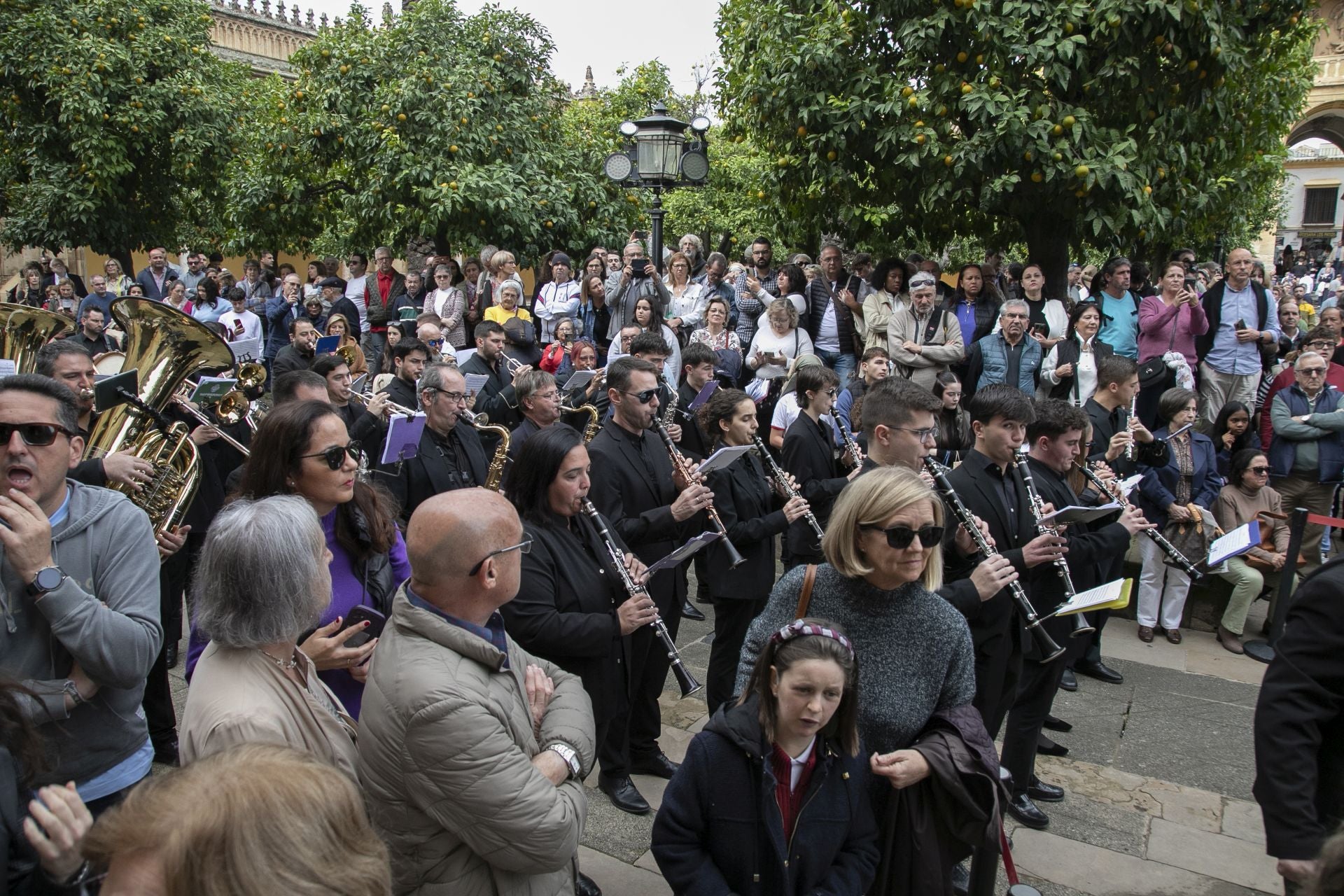 La alegre peregrinación de San Acisclo, Santa Victoria y San Pelagio en Córdoba, en imágenes