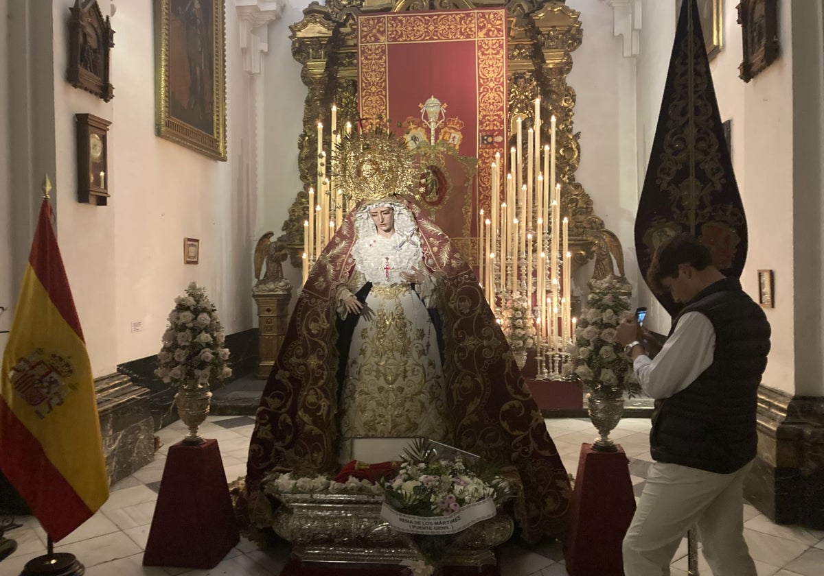 La Reina de los Mártires, en besamanos, el domingo