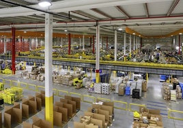 Una joven compra un palet de 5.000 euros en productos de Amazon: «Estoy en shock»