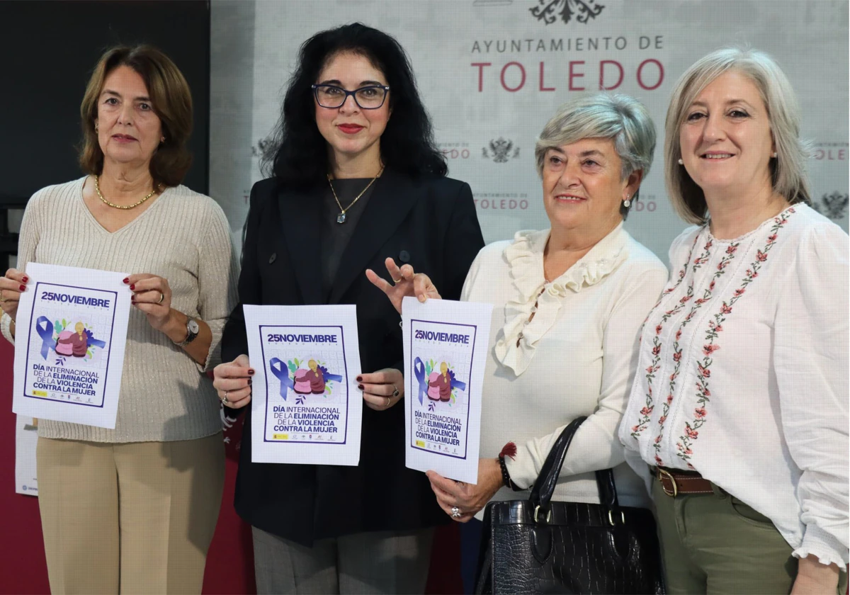 Marisol Illescas, con Alicia Toledo y María Consuelo Rodríguez Navarro