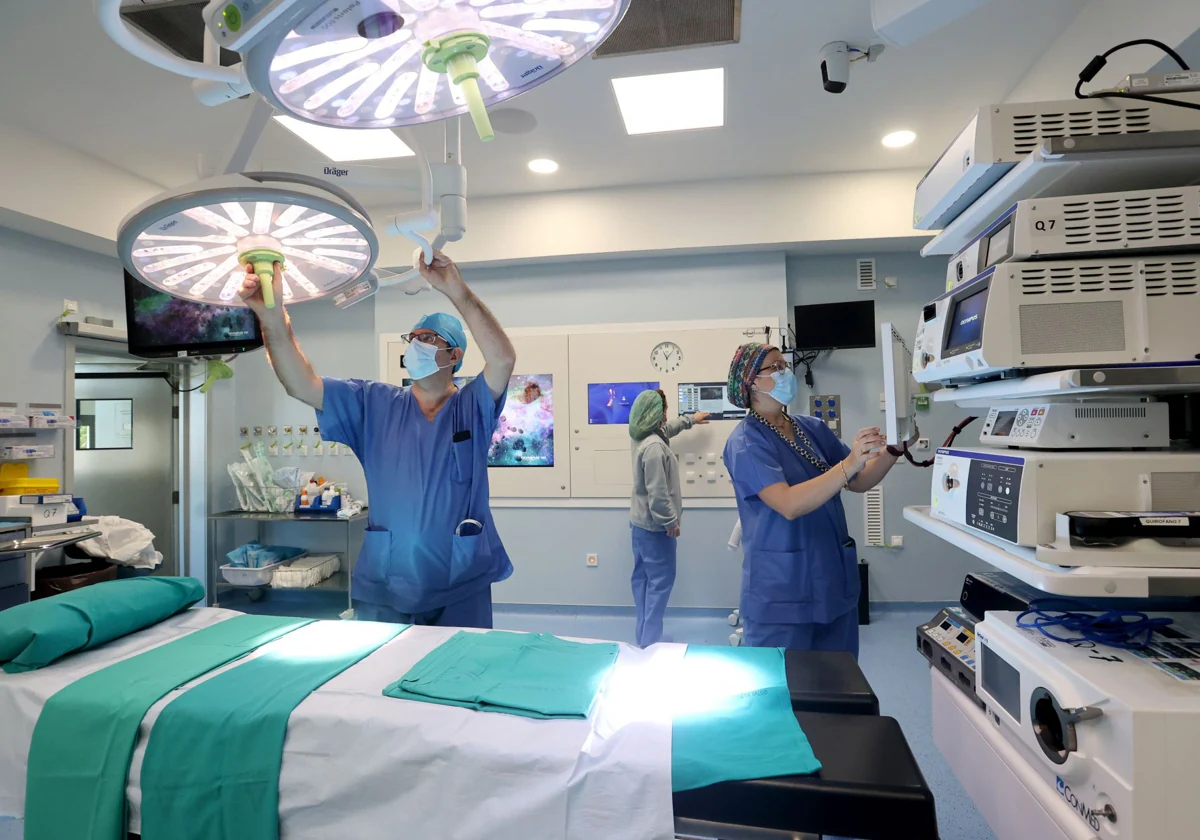 Personal sanitario en un hospital del SAS en Córdoba